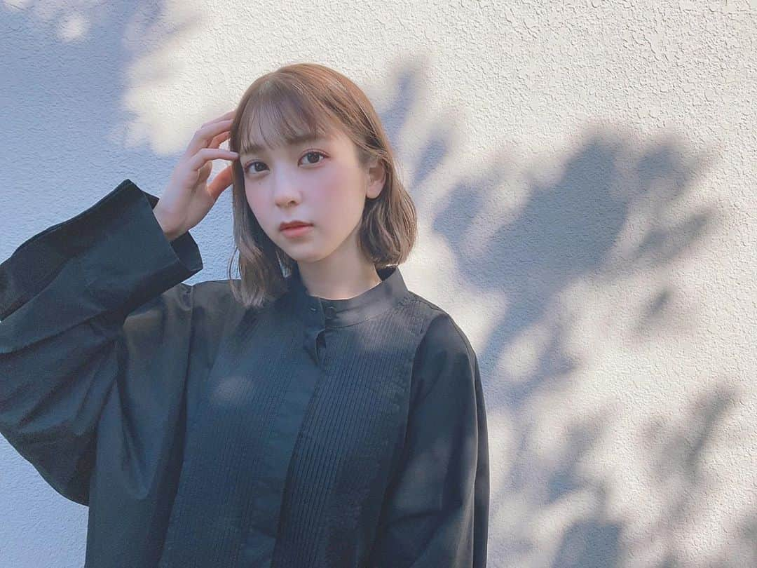 松岡菜摘さんのインスタグラム写真 - (松岡菜摘Instagram)「. . 秋っていいね。 . 風に乗って キンモクセイの香りした〜☺️ . #autumn #ootd #zara #ワンピース」10月14日 15時57分 - natsustagram_hkt