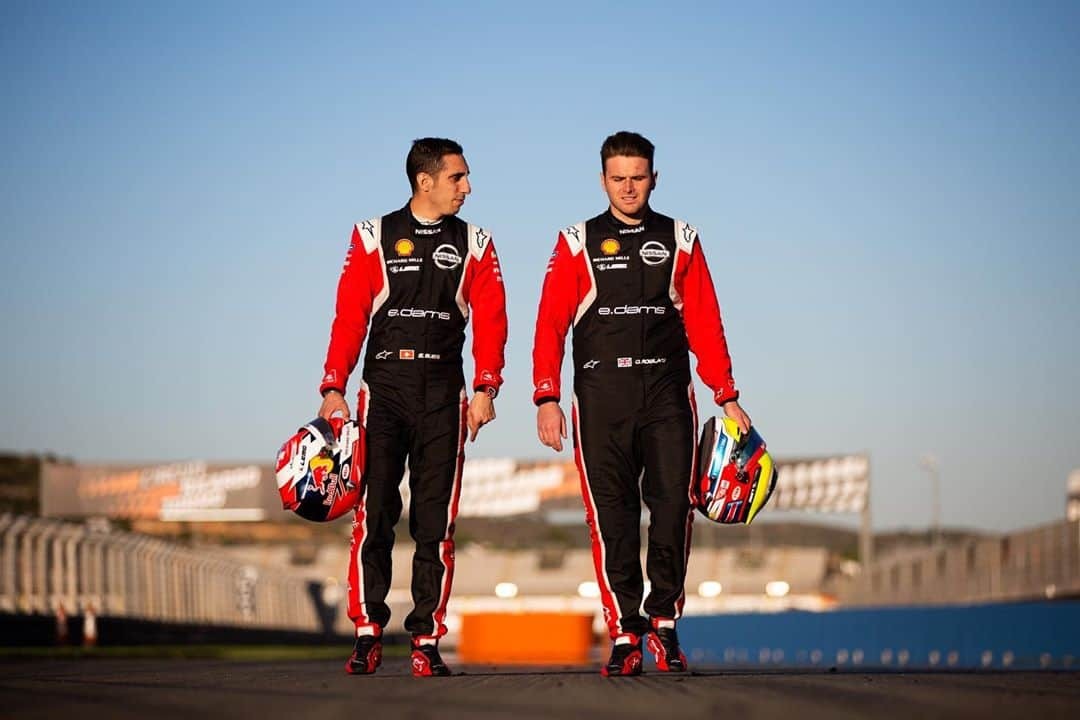 セバスチャン・ブエミのインスタグラム：「Great to be back in car #23 with @Nissanedams for the @FIAFormulaE 2020/2021 season with @OliverRowland1 in car #22. We've had some great moments together so far and I can't wait to get back on track! @Nissan #NissanFormulaE #IntelligentMobility」