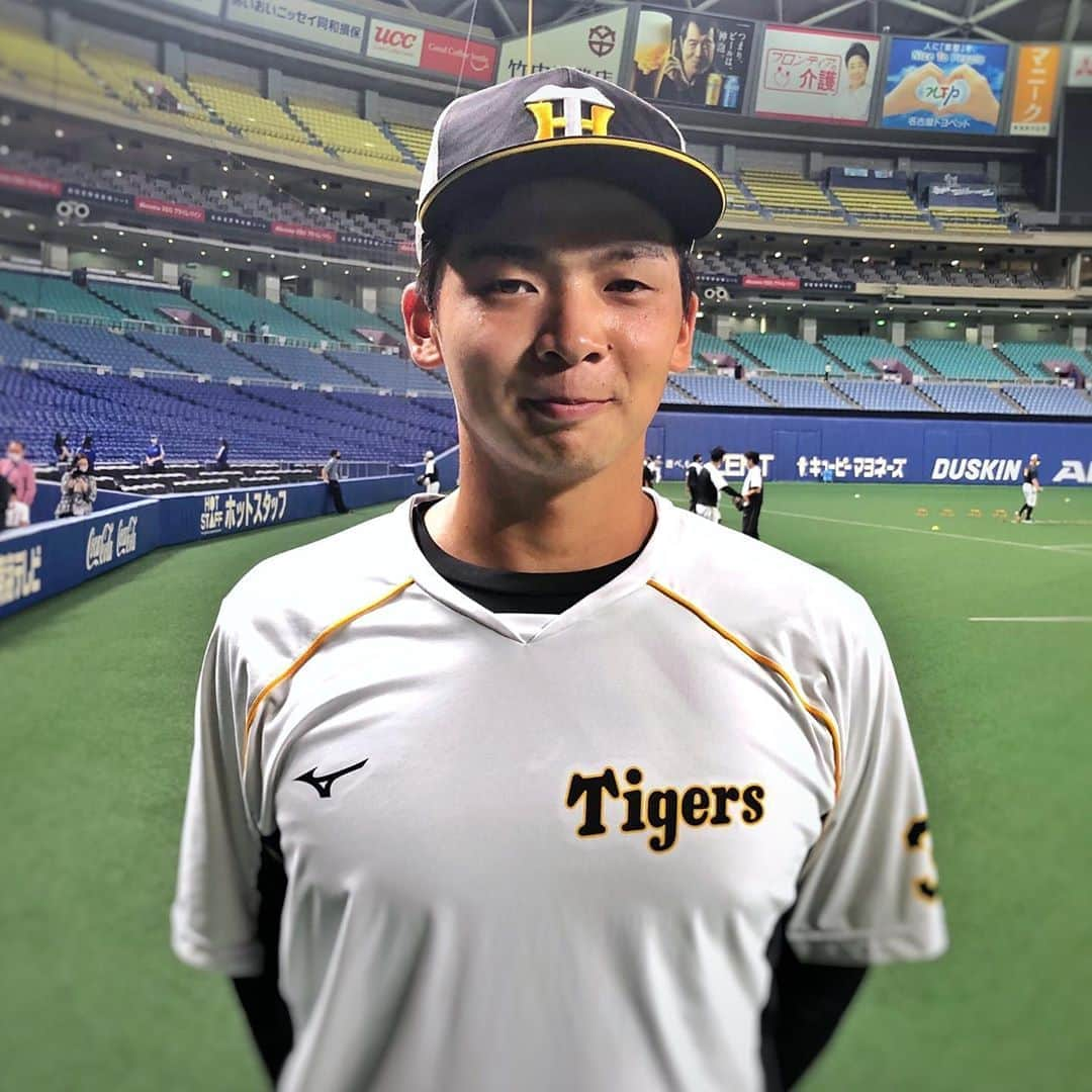 阪神タイガースさんのインスタグラム写真 - (阪神タイガースInstagram)「今日プロ初の1軍合流、井上広大選手です‼️  「自分のプレーができるように思い切って精一杯頑張ります！」  #井上広大 選手 #プロ初 #1軍合流 #阪神タイガース #its勝笑timeオレがヤル」10月14日 16時15分 - hanshintigers_official