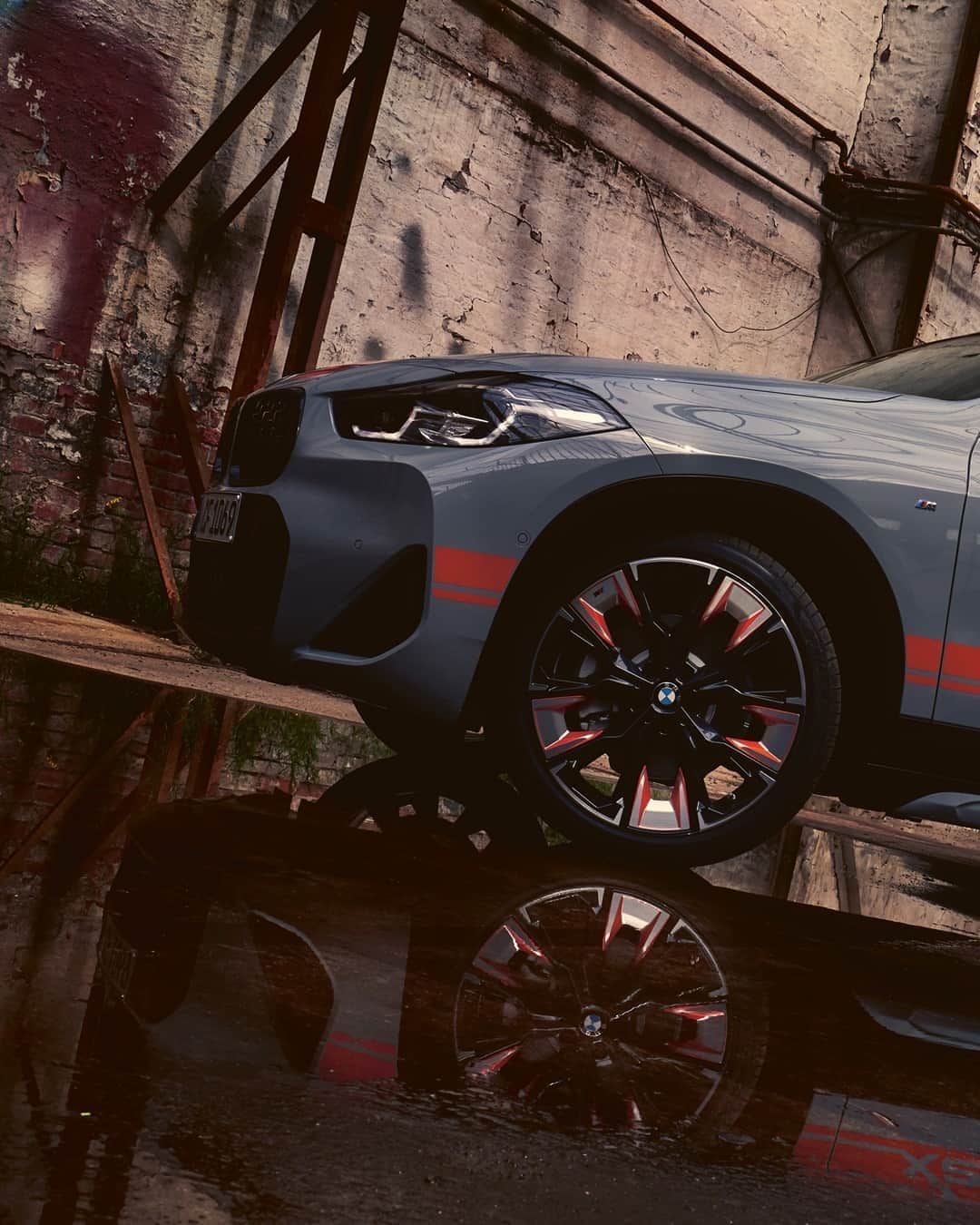 BMWのインスタグラム：「Embrace your inner rebel. The new BMW X2 M Mesh Edition. #TheX2 #BMW #X2」