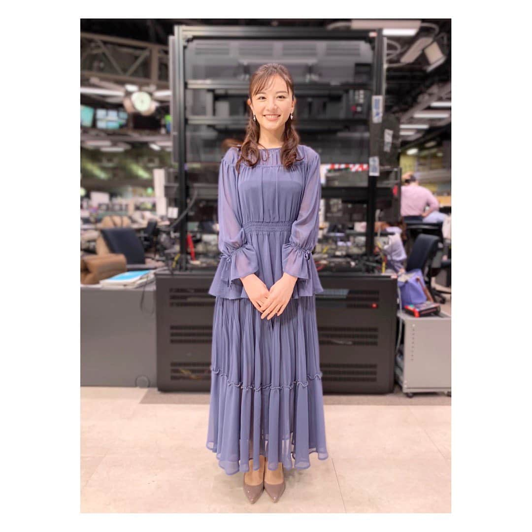 小菅晴香さんのインスタグラム写真 - (小菅晴香Instagram)「・﻿ この絶妙な綺麗な色、好きでした👗💙﻿ ﻿ だんだん涼しい時間が増えてきて﻿ 季節の移ろいを感じています🍇﻿ ﻿ 週末あたりから季節がまた進むと聞き、﻿ 昨日急いで衣替えしました🧵🧡﻿ ﻿ 久しぶりに見る秋冬物のお洋服…﻿ 寒いのは苦手なはずなんだけど﻿ なぜか少しテンションあがる🤏🏻笑﻿ わかります？？﻿ ﻿ ﻿ ﻿ #oha4newslive #oha4 #衣装 #randa #ランダ #小菅晴香 #フリーアナウンサー #セントフォース」10月14日 17時12分 - haruka.kosuge