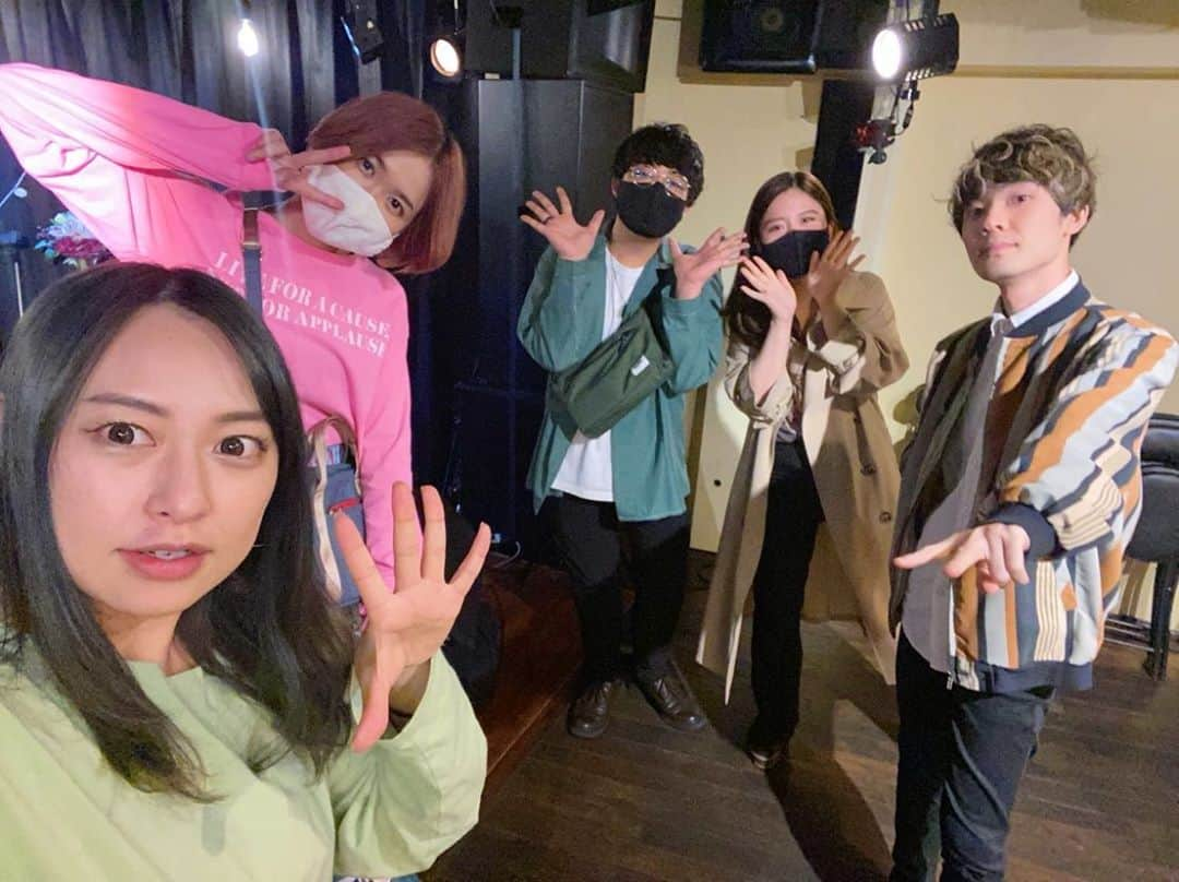 下舘夏希さんのインスタグラム写真 - (下舘夏希Instagram)「昨日のNovaurelia×Laguna presents 『Nova×Lagu vol.3』♥️ あやかちゃん呼んでくれてありがとう😊🎵ダテシモ声飛ばして5分間漫談するという人生初のトラブル。 今日はひたすら喉を大切にします。 喉が飛んだってことは休みなさいって事だと受け止めました。 皆様ありがとうございました！また🥺🙏💕 #下北沢laguna #Novaurelia #小林翔馬 #鈴木タケル (DELMO) #綿来海 #下舘夏希 #ライブハウス #ライブ #live #弾き語り #音楽 #music #クリープハイプ」10月14日 17時39分 - dateshimo