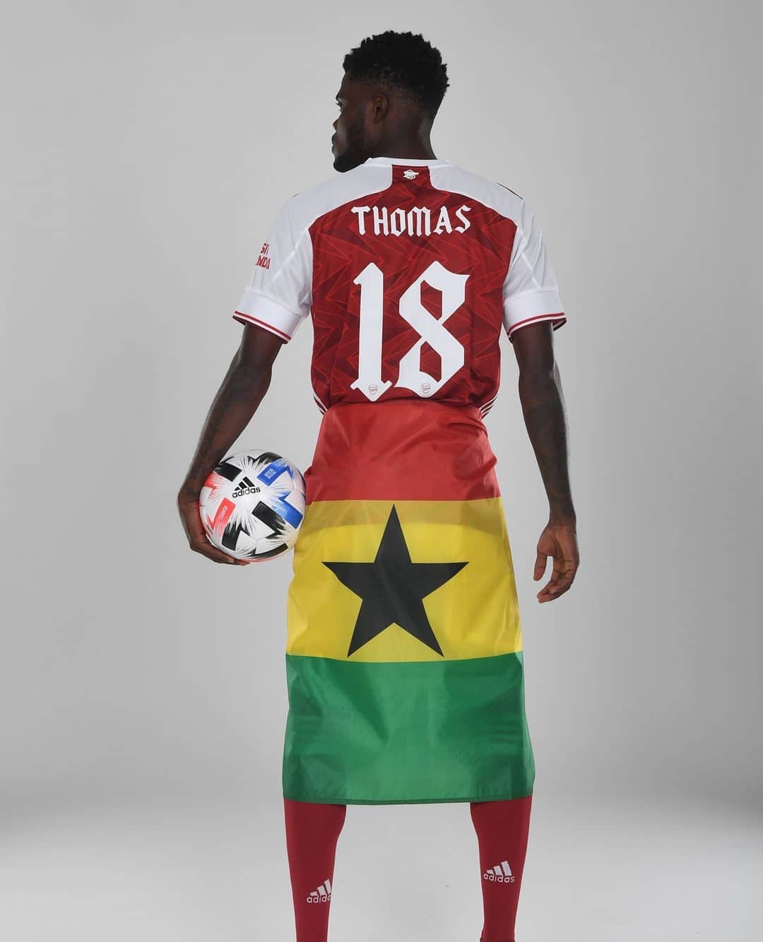 アーセナルFCさんのインスタグラム写真 - (アーセナルFCInstagram)「🇬🇭 GHANA GUNNER! 🇬🇭 ⁠ ⁠ #Arsenal #Partey #Gunners #NoThomasNoPartey #Ghana」10月14日 17時45分 - arsenal