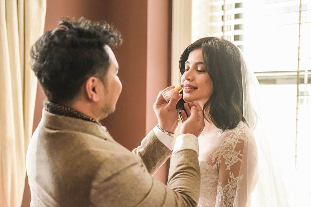 アン・カーティスのインスタグラム：「A collection very close to my heart is dropping at midnight on Shopee and our website blkcosmetics.com.ph 👰🏻 🤍 Sooooo in love with everything. Can’t wait for you to see it x @blkcosmeticsph  #blkbridal   📸: @patdy11」