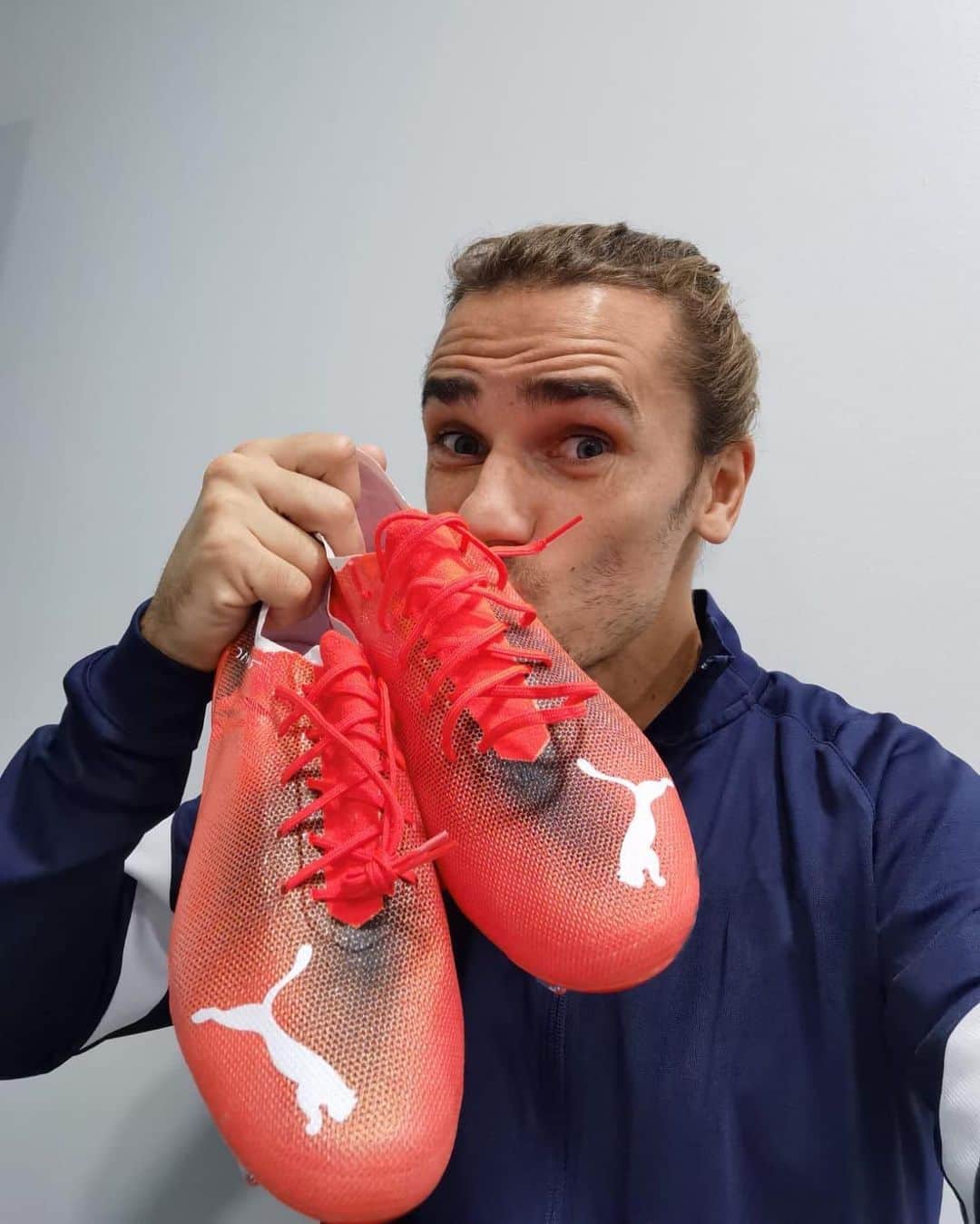 アントワーヌ・グリーズマンさんのインスタグラム写真 - (アントワーヌ・グリーズマンInstagram)「Livraison spéciale pour le match de ce soir 🤩👟 @pumafootball @pumafrance @rimac_automobili」10月14日 17時58分 - antogriezmann