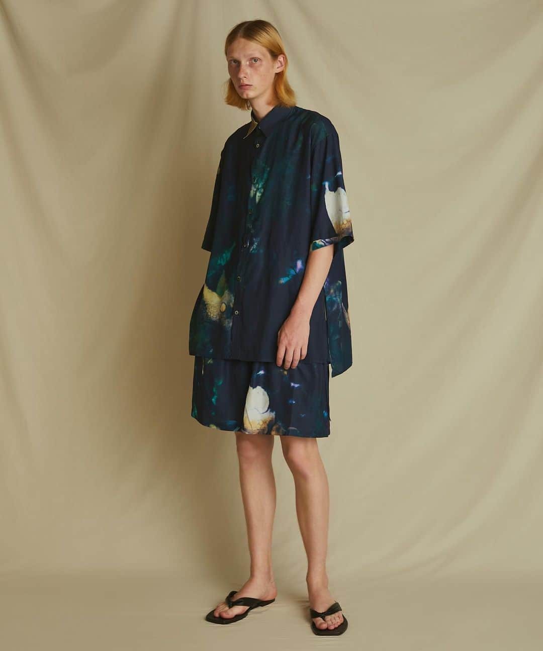 ウィザードのインスタグラム：「2021 SPRING SUMMER COLLECTION “SCREAMING LIFE"  OFFICIAL WEB STORE  https://wizzard.stores.jp/  ドキュメンタリー映画 Kurt Cobain Montage Of Heck から着想を得たコレクション。  #wizzard_fac  #wizzard  #fashion  #tokyofashion  #streetfashion  #fashionphoto #designersbrand  #domesticbrand  #mensfashion #メンズファッション #ファッションブランド #ウィザード」