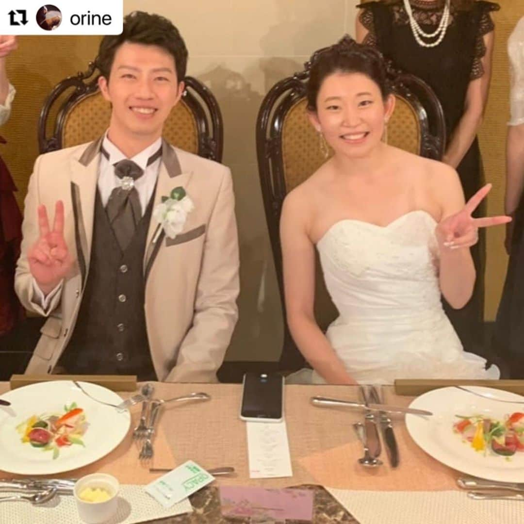 セレス高田馬場さんのインスタグラム写真 - (セレス高田馬場Instagram)「. . @orine 様よりリグラムさせて頂きました❣️  #Repost @orine with @make_repost ・・・ . . 10/3(土)結婚式を挙げることができました！！ 今のところその後の体調不良者は出てないので無事に終わったのかな？  まずはウェディングドレス☆ 学生時代からずっとマーメイドドレスを着たいと思ってたので、自分の理想にぴったりなドレスに出逢えました(*^^*) オーダーメイドなので、今度ロケーション撮影(後撮り)したいと思ってます♪  挙式はプラネタリウム人前式にしました☆ 星が好きな両親の為に満天の星空を用意！ 披露宴ではウェディングケーキを2人で製造する演出をしました♪ かなり盛り上がって居たので嬉しかったです！  色々と[式場初]を取り入れたカップルだったので、スタッフの方々を困らせてしまった部分はあったと思いますが、本当にスタッフ皆様も楽しんで下さって、素敵な結婚式になりました♥️  #セレス高田馬場 #celes高田馬場 #結婚式 #ウェディングドレス #マーメイドドレス #ウェディングケーキ #パティシエ #プラネタリウム #人前式 #タイムラプス #wedding #weddingdress #bridal #weddingcake #love」10月14日 18時17分 - celestakada