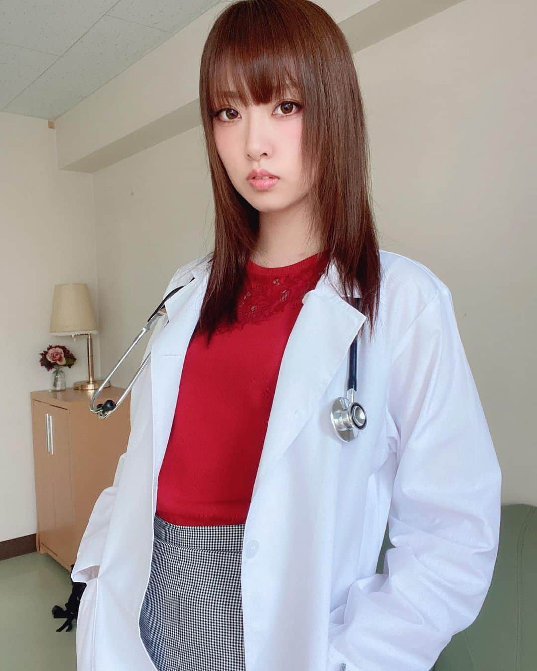 紗雪のインスタグラム：「. . 多分この女医失敗しない。 . .  #コスプレイヤー#モデル#アイドル#被写体#ポートレート #女医#model#idol#cosplayer#cosplaygirl#japanesegirl#portrait#followme#instafollowme」