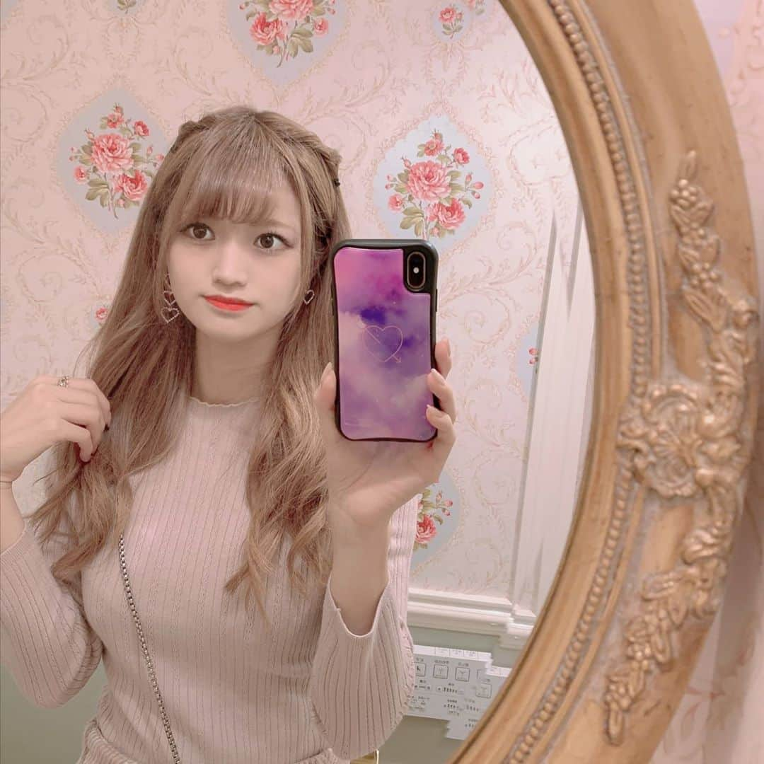 眞白ありすさんのインスタグラム写真 - (眞白ありすInstagram)「可愛いiPhoneケースで鏡越しに撮ってみた♡  @waylly_jpのiPhoneケースは気分によって着せ替えができるから好き♡  この日はゆめかわな気分だった!  . . . . .   #ウェイリーでセルフィー  #waylly  #ウェイリー  #私は自ら気まぐれる  #MYWAYLLY #鏡越し #鏡越しショット」10月14日 19時26分 - alice.ee1010