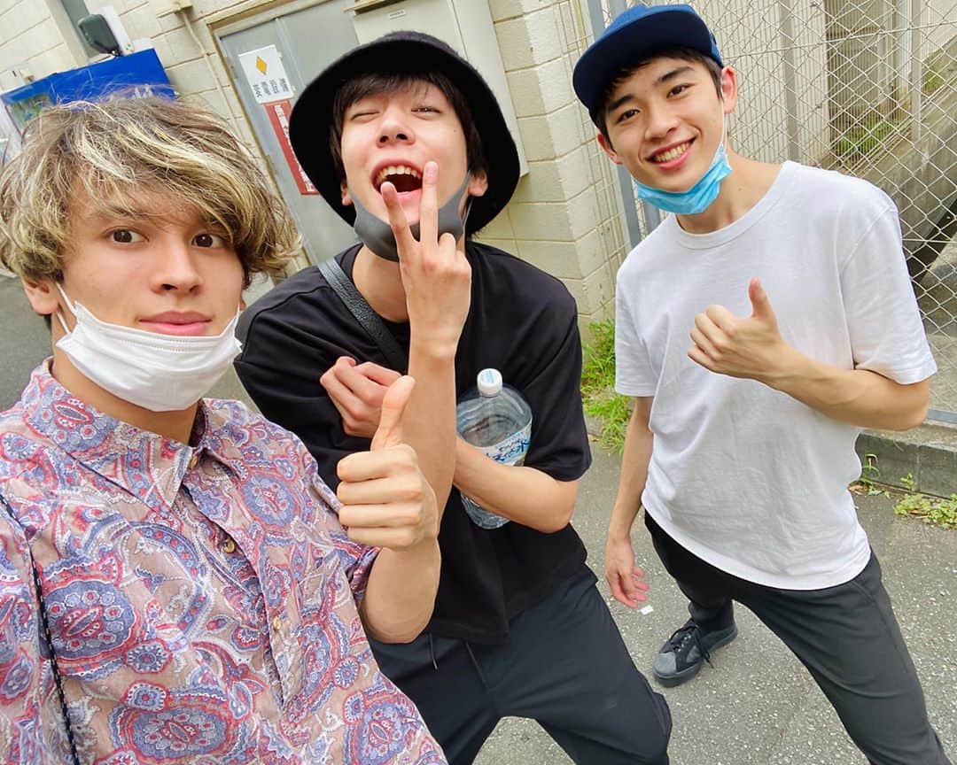 才川コージのインスタグラム：「ズオス×飛羽真×蓮  明日も顔晴ろう💪 #仮面ライダーセイバー #仮面ライダー」