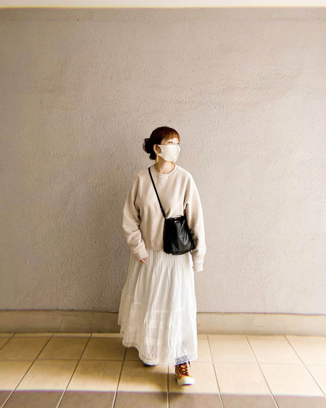 高山直子さんのインスタグラム写真 - (高山直子Instagram)「視線の先には…👧🏻 @chihiroishino 笑 アイテムはタグ付けしてます✨ わたしもむすめもすっかり秋仕様🍁  #秋服#親子服#ママコーデ#ベビー服 #おとなふくとこどもふく_」10月14日 19時49分 - nao_70koro