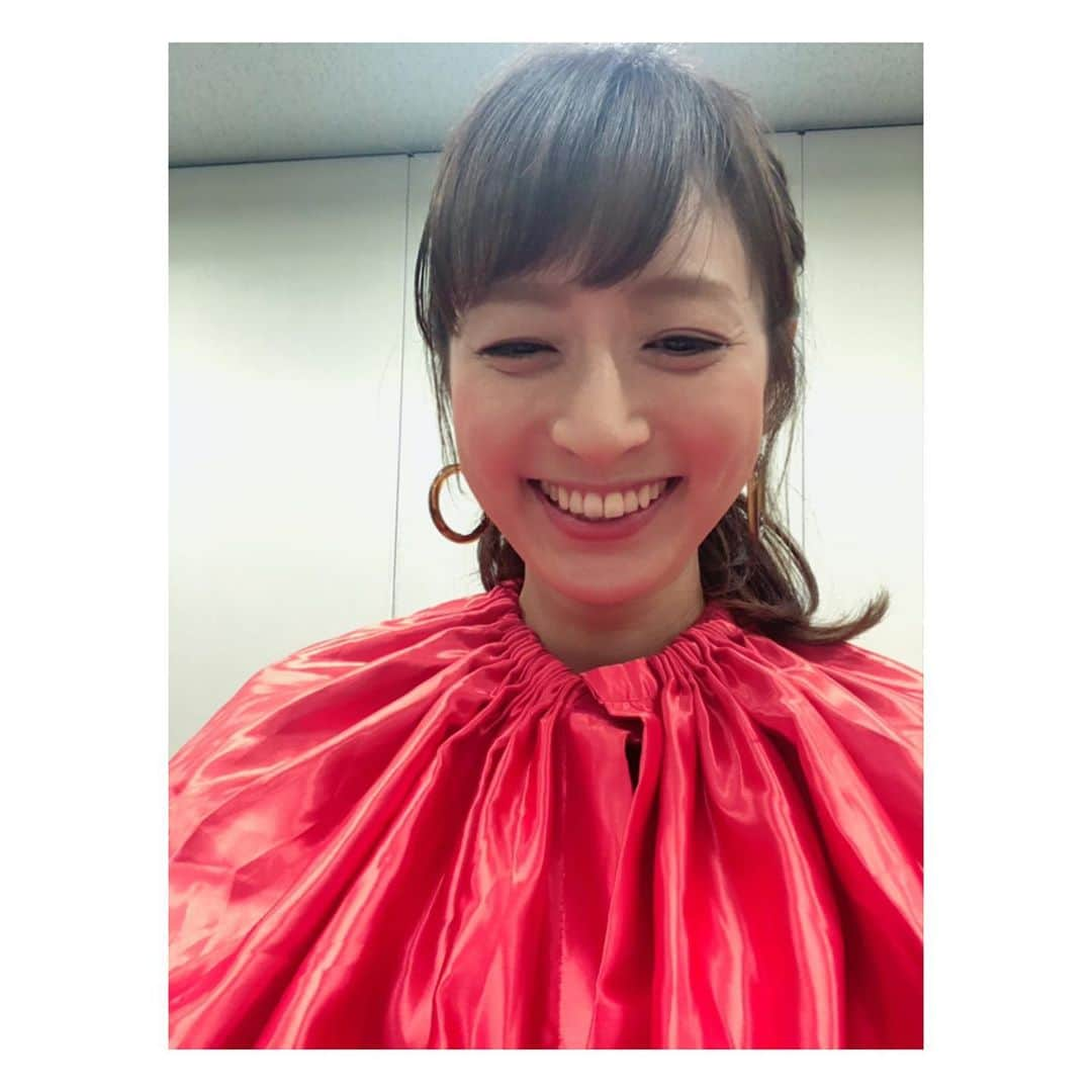 伊藤舞さんのインスタグラム写真 - (伊藤舞Instagram)「👗 明日放送のヒルナンデスの ファッションセンスランキングに参戦しました。 . 日本テレビ•滝菜月アナ 静岡第一テレビ•永見佳織アナ 中京テレビ•磯貝初奈アナ の3人と日テレ系女性アナウンサー対決です。 . リモート収録だったので OAがどんな感じになっているか私もドキドキ！　 . 1位を目指して本気のコーディネート組みました！ 明日の放送、見守っていただけると嬉しいです♡ . . #ヒルナンデス #ファッションセンスランキング #前回は #財津アナ優勝 #fbs福岡放送  #連覇をかけた戦い  #プレッシャー」10月14日 19時50分 - maiito_fbs