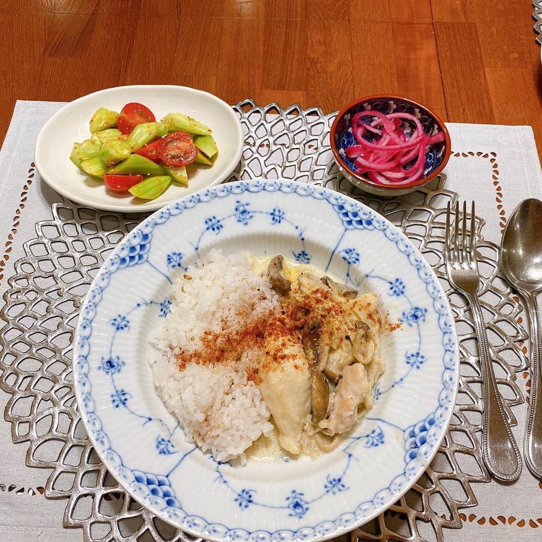 早見優さんのインスタグラム写真 - (早見優Instagram)「今夜は、、、 鶏肉ときのこのストロガノフ  Tonight’s dinner is chicken and mushroom stroganoff.  #stroganoff  #ストロガノフ #家庭利用　#homecooking」10月14日 19時54分 - yuyuhayami