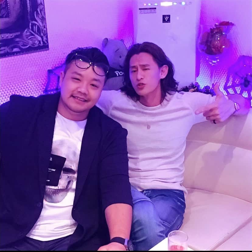 のインスタグラム：「. 　　↑↑↑ 中学の同級生。  確か、、、 ひらかわ君です。」