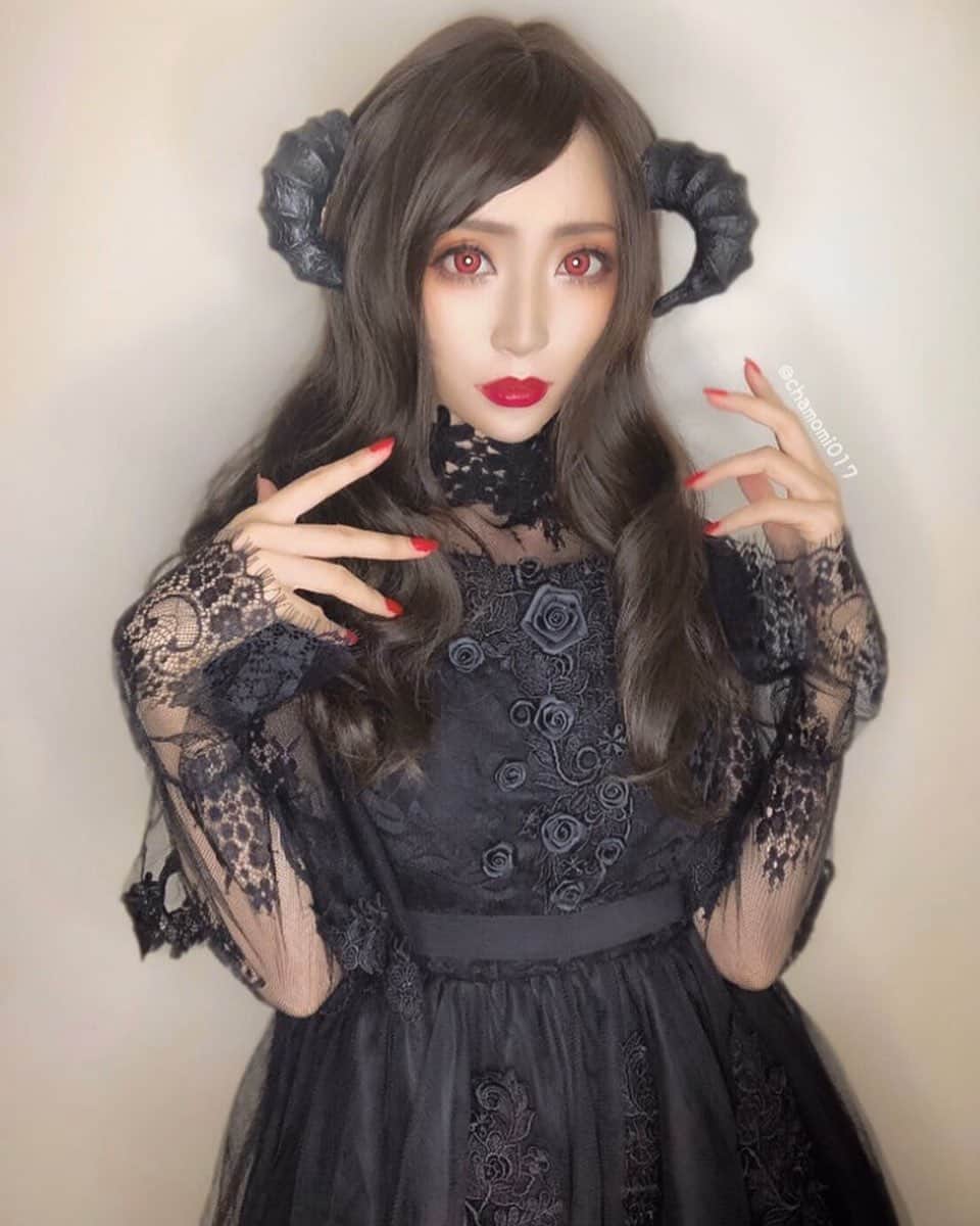 のインスタグラム：「10月25日の撮影会にキャンセルが出たそうです！1部から4部再度募集がはじまりました！先着順なので気になる方はお早めに！！  急いで急いで💨💨💨#nature撮影会 カモミール推し申し込み待ってます！  https://twitter.com/chamomi017/status/1316336546891485185?s=21  ブログはこちら💁‍♀️ https://lineblog.me/chamiblog/archives/2355853.html  4部通しの方！！！ ハッピーハロウィン 特典があります！！  4部終わりにトリックオアトリートとカモミールに声かけてね！！」