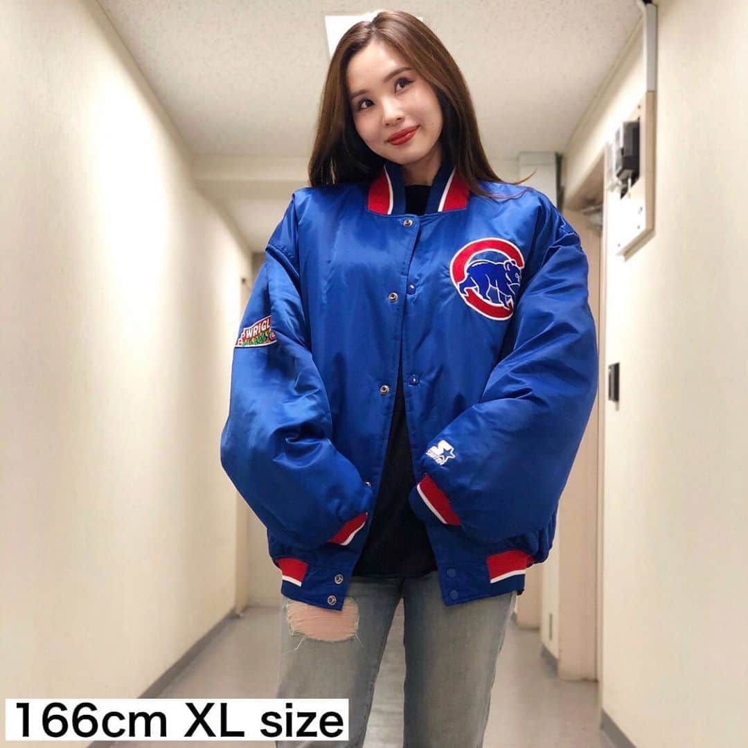 セレクションスタッフさんのインスタグラム写真 - (セレクションスタッフInstagram)「.﻿ MLB Outer🧥🍁﻿ ﻿ このボリューム感がとっても今っぽい🙌﻿ デザインがいいだけじゃなくてちゃんとあったかいのよ♡﻿ ﻿ 90’sスタイルには外せない人気のStarterです！！﻿ ﻿ メンズスタッフが着ている方は、﻿ 選手着用モデルで特に激レア❤️❤️❤️﻿ ﻿ どちらも一点のみの入荷ですので早い者勝ちです🧸﻿ ﻿ ﻿ #mlb #mlb好き #mlb好き集まれ🇺🇸 #カブス #シカゴカブス #ストリートコーデ #セレクション新宿 #セレクション大阪 #バックトゥザフューチャー #メジャーリーグ #草野球 #草野球好きな人と繋がりたい #ダルビッシュ有 #starter #スターター」10月14日 20時27分 - selection_headoffice