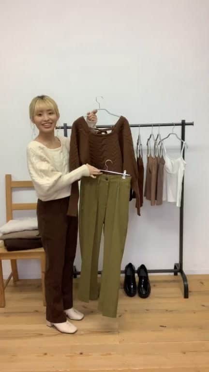 Vannie Officialのインスタグラム：「スクエアネックケーブルニット ダッドローファー カップ付きバックオープンキャミソール のご紹介です‪‪☺︎‬」