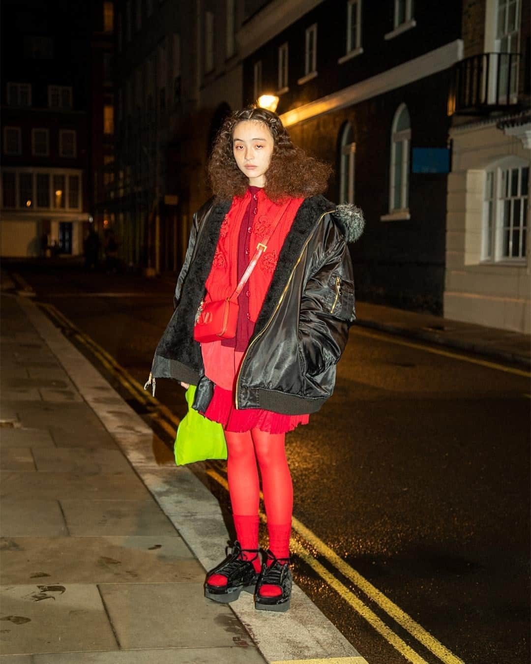 Droptokyoさんのインスタグラム写真 - (DroptokyoInstagram)「LONDON STREET STYLE⁣ Name: @sereeeenam⁣ Occupation: Model⁣ Feb. 2020 #🇬🇧 @drop_london⁣ #streetstyle#droptokyo#london#streetscene#streetfashion#streetwear#streetculture#tokyofashion#japanfashion#fashion#londonfashionweek#ロンドン#londonstreetstyle#londonfashion#lfw#2020aw#ストリートファッション⁣ Photography: @keimons」10月14日 21時00分 - drop_tokyo