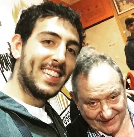 ダニエル・パレホのインスタグラム：「Una noticia que nunca querría haber escuchado. Se ha ido Españeta, una de esas personas que siempre cuidaron de mí... Hasta siempre, amigo. DEP」
