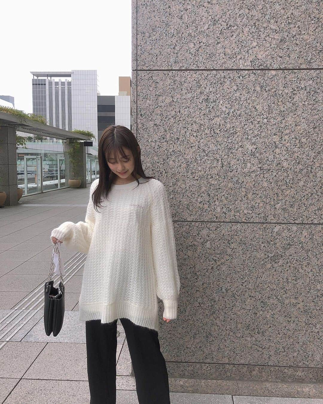 田崎さくらさんのインスタグラム写真 - (田崎さくらInstagram)「#私服コーデ 👗﻿ ﻿ ﻿ 質問が多かったこのトップス！﻿ 本当はルームウェアなの🌼﻿ ﻿ だけど全然私服で着られちゃうくらい﻿ 可愛い😩❣️﻿ ﻿ ﻿ 前後差のあるチュニック丈も個人的には﻿ とてもタイプ✌︎﻿ ﻿ ﻿」10月14日 21時23分 - sakura_tazaki