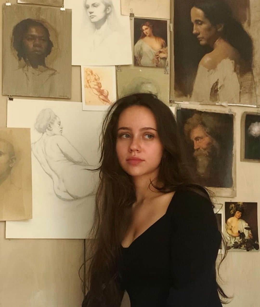 のインスタグラム：「My best creation @artlarasaunders :) Btw Lara is open for commissions and many of her works are available for sale. Dm me or contact her directly」