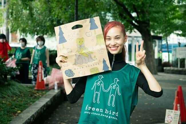 Kiko Mizuhara Fanstagramさんのインスタグラム写真 - (Kiko Mizuhara FanstagramInstagram)「@greenbird_official  「WOOD CHANGE PROJECT 」 #水原希子 #kikomizuhara」10月14日 21時59分 - k_i_k_o_x_