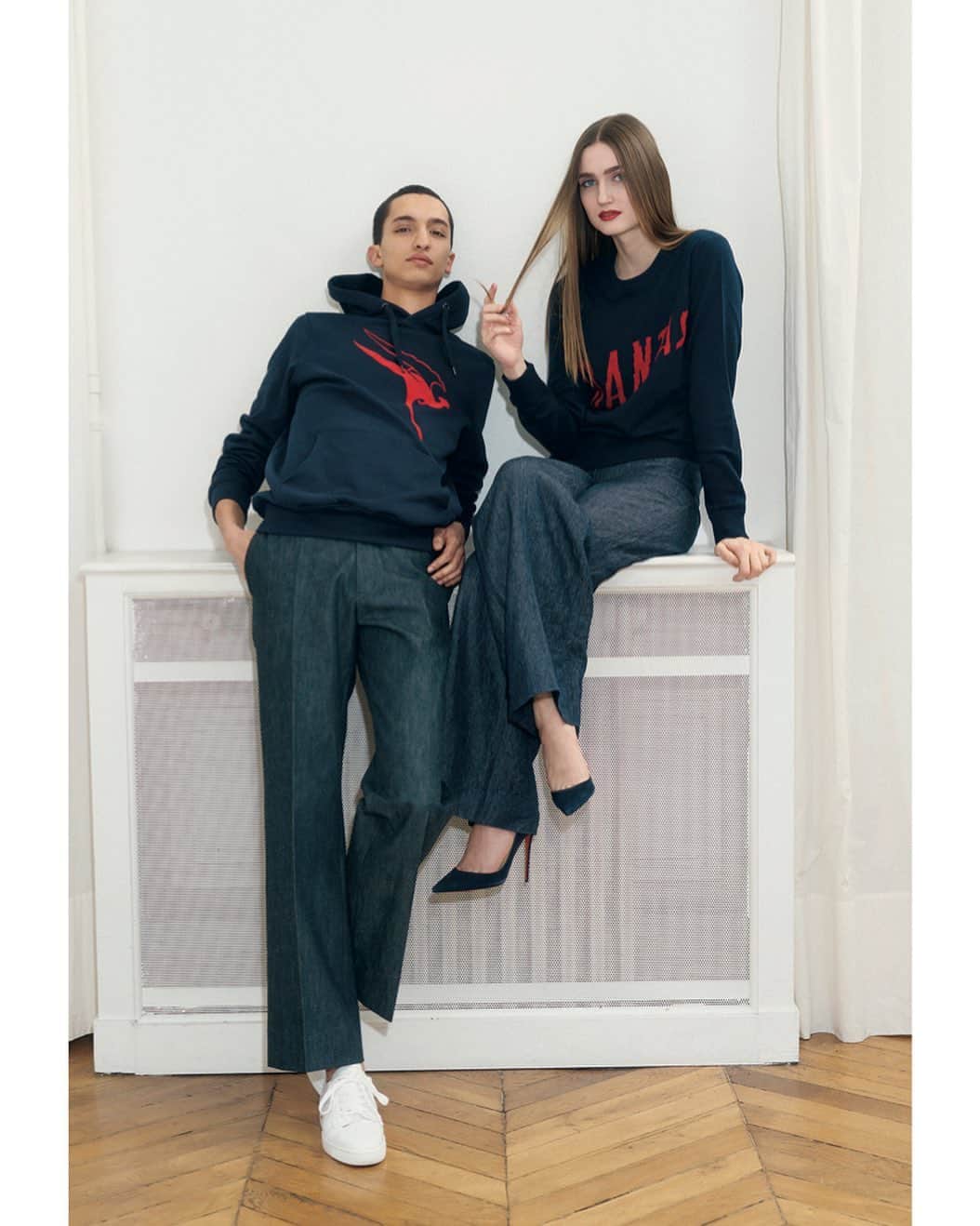 マーティン グラントのインスタグラム：「LAUNCHED TODAY Martin Grant-Qantas Capsule Collection re-visiting vintage Qantas logos on Cashmere Sweaters and Cotton Hoodies to celabrate 100 years of Qantas.  Available online @qantas」