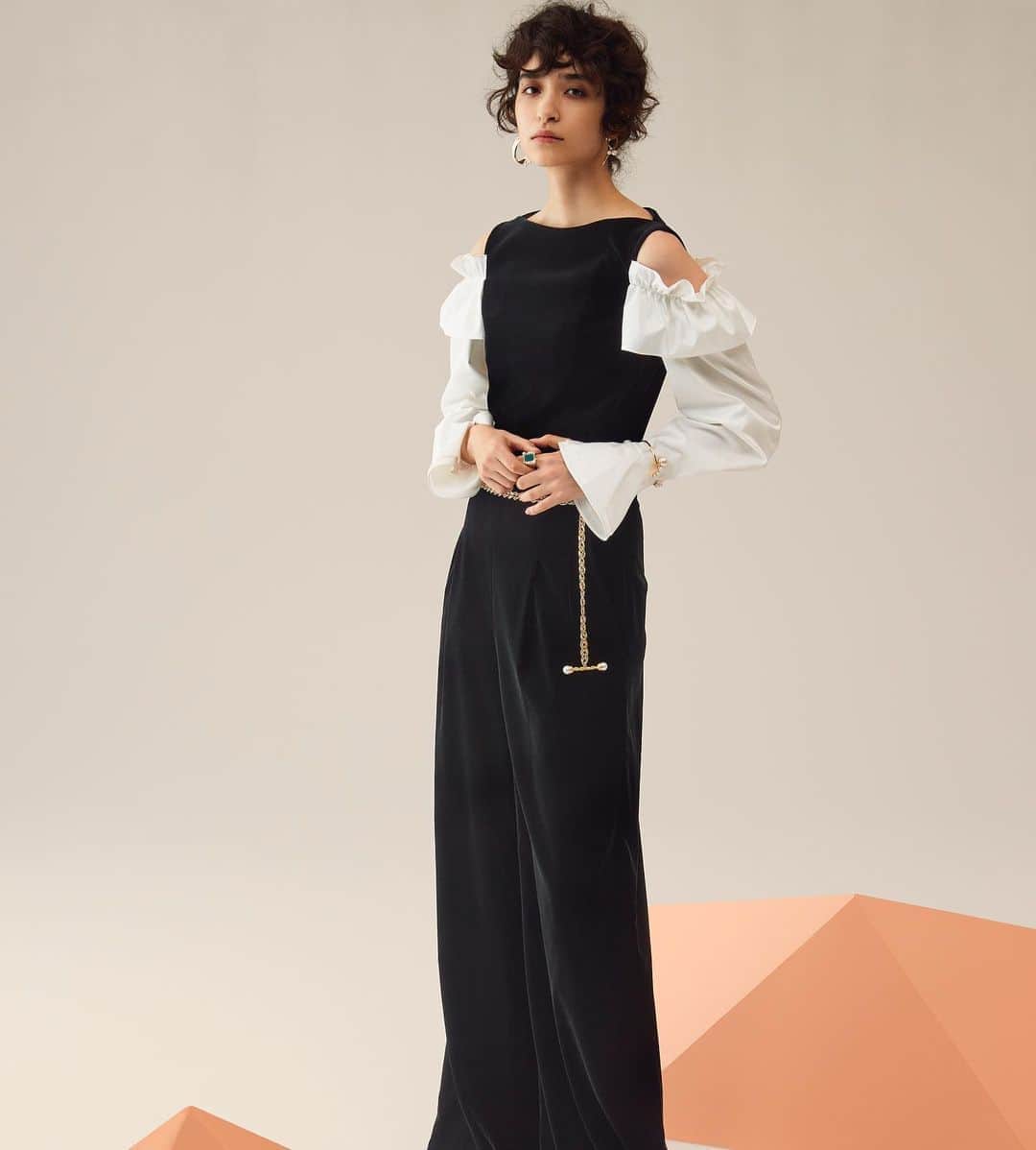 のインスタグラム：「#ADEAM Fall/Winter 2020 Collection. A collection featuring dynamic feminine tailored silhouettes.」