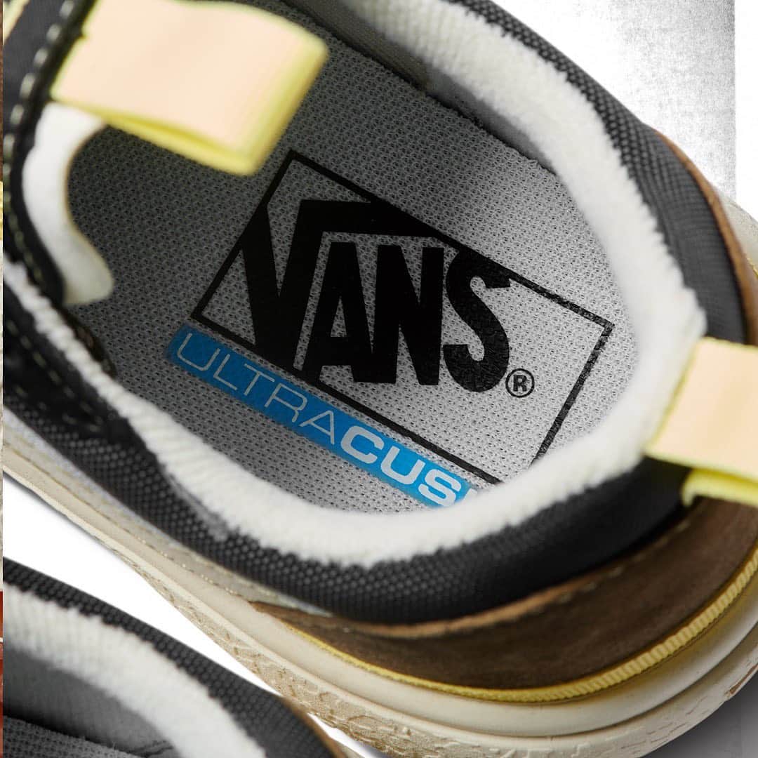 vansさんのインスタグラム写真 - (vansInstagram)「Stand up to the journey, no matter where it takes you. Vans MTE 360 technology and 20+ years of snow boot history join forces to create the winter-fortified @VansSurf UltraRange EXO MTE, available now at vans.com/surf」10月15日 9時01分 - vans