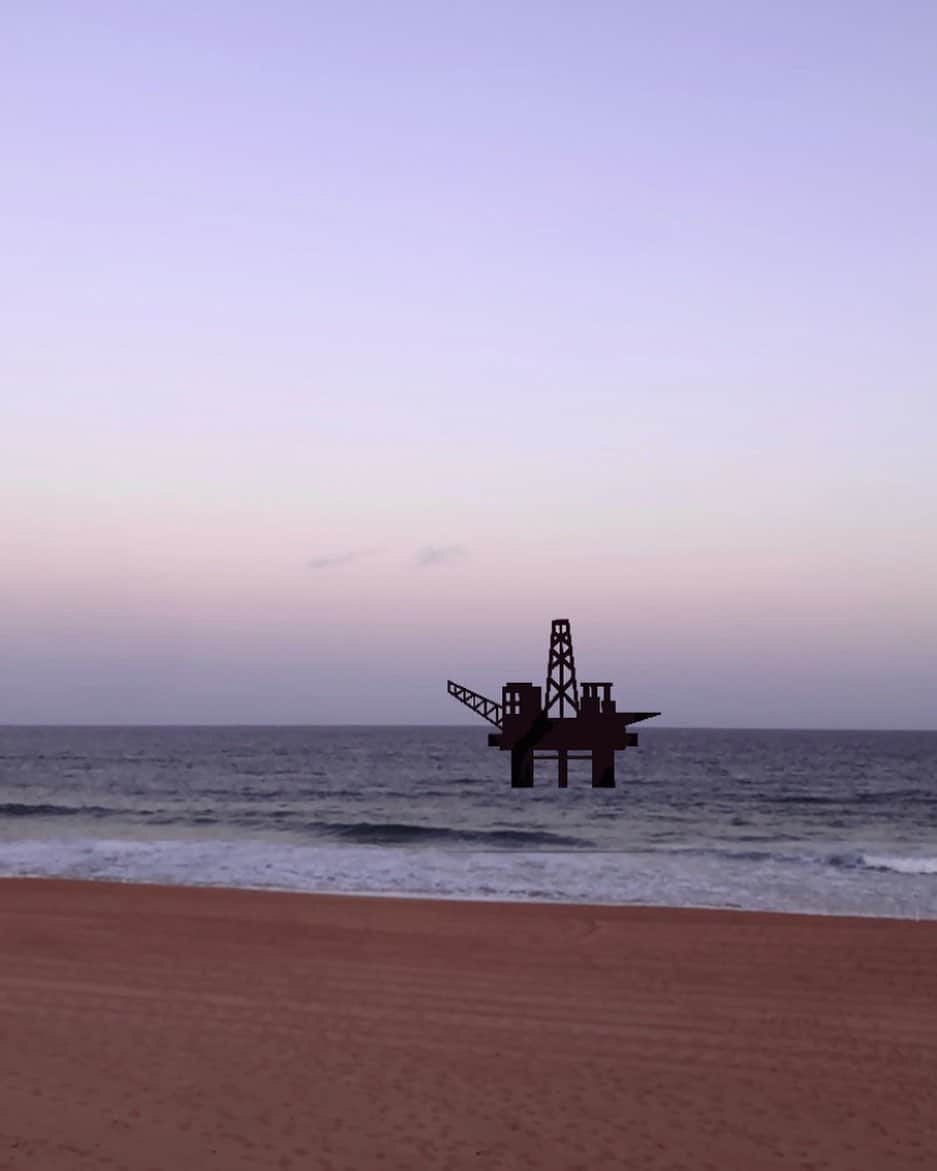 ローラ・エンバーのインスタグラム：「ALRIGHT!  All Australians, all ocean lovers we're calling on you 🖤  There is currently another threat to our coastlines that CAN and needs to be shut down really quick! PEP-11 ... aka proposed OIL RIGS all along the coast from Sydney to Newcastle 😱 please read + share   The PEP-11 current license was due to expire in February 2021 and was for exploration only. They are now pushing to approve a licence extension and change the title to allow drilling for oil & gas offshore.   The PEP11 permit is up for debate NEXT Monday in federal parliament and there is already motion within parliament to stop it, which means a bit more noise from ALL OF US and we could get it scrapped for good!!!  We saved the the Bight now we can save the most populated coast in Aus. Our beautiful coastlines can not be put at any more risk.   There are THREE actions you can take right here on Instagram, links are in @SURFRIDERAUS account   - Sign the petition -  Email your local MPs - Join @surfrideraus  #stopPEP11 social media campaign and stand with us in telling politicians that our communities will not let this incredible coastline we call home be put at risk and strongly oppose the industrialisation of our oceans. (Using PEP11 instagram Filter, head to your local beach or a headland, take a photo and tag)   #stopPEP11  #nomininginsydneybasin #pepoff #surfing #surfrideraus @surfrideraus @australianlabor @liberalaus @markbultermp @sussanley @albomp @scottmorrisonmp @keithpittmp @johnbarilaromp @your local Federal MP e.g. @jasonfalinskimp @trentzimmermanmp @zalisteggalmp」