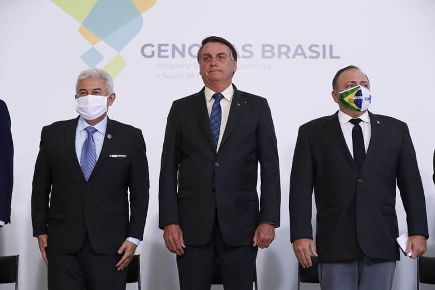 ジルマ・ルセフさんのインスタグラム写真 - (ジルマ・ルセフInstagram)「O Presidente Jair Bolsonaro participou, nesta quarta (14), da cerimônia de lançamento do Programa Nacional de Genômica e Saúde de Precisão, o Genomas Brasil. Iniciativa vai aperfeiçoar o entendimento das variações genéticas da população brasileira, possibilitando melhorias no SUS.  Foto: Alan Santos/PR」10月15日 7時48分 - presidenciadobrasil