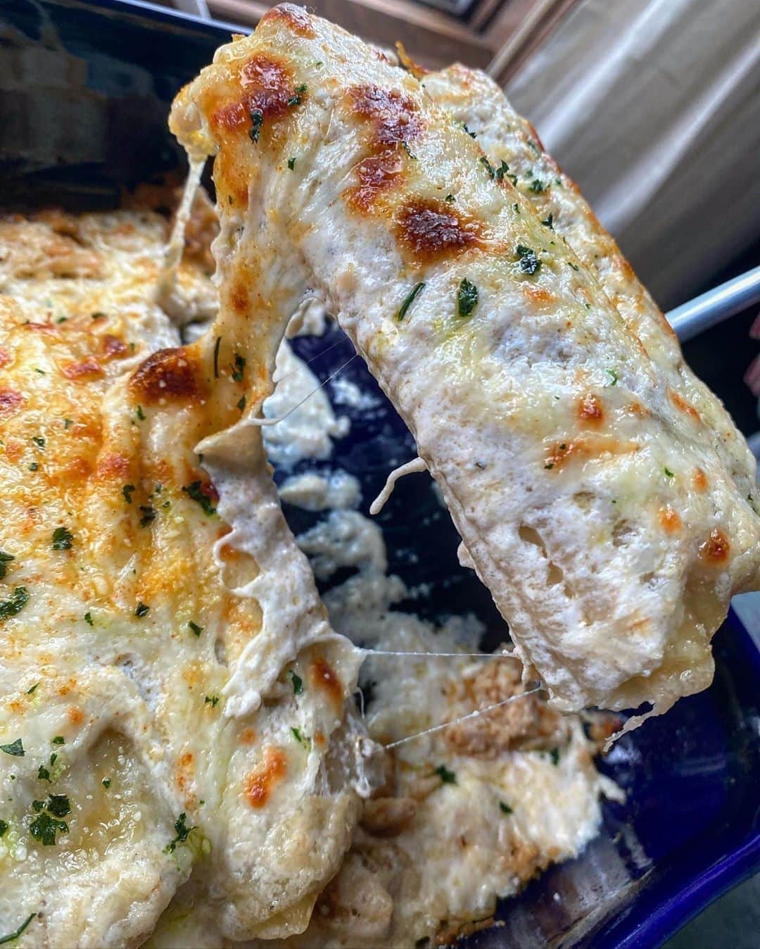 Flavorgod Seasoningsさんのインスタグラム写真 - (Flavorgod SeasoningsInstagram)「Manicotti with a twist.. Chicken Alfredo style.. with a side of homemade garlic coins 🔥🔥 by Customer @platesbykandt seasoned with #Flavorgod Italian zest and Everything Seasoning!⁠ -⁠ Add delicious flavors to your meals!⬇️⁠ Click link in the bio -> @flavorgod  www.flavorgod.com⁠ -⁠ "I took some @auntmilliesbread artisan bread and used a little glass to cut some pieces out, seasoned them with garlic powder, pepper, olive oil, and Parmesan of course. You could use this bread to creative with any meal 👌🏽"⁠ ⁠ Follow @platesbykandt and DM for this recipe⁠ ⁠ Made by: Kody⁠ Key ingredients 👇🏽⁠ • @auntmilliesbread Artisan bread⁠ • @flavorgod Italian zest & everything⁠ • @ronzonipasta manicotti⁠ • @murrayscheese fresh mozzarella and Parmesan cheeses⁠ • Scratch made Alfredo sauce⁠ • @perduechicken⁠ -⁠ Flavor God Seasonings are:⁠ ➡ZERO CALORIES PER SERVING⁠ ➡MADE FRESH⁠ ➡MADE LOCALLY IN US⁠ ➡FREE GIFTS AT CHECKOUT⁠ ➡GLUTEN FREE⁠ ➡#PALEO & #KETO FRIENDLY⁠ -⁠ #food #foodie #flavorgod #seasonings #glutenfree #mealprep #seasonings #breakfast #lunch #dinner #yummy #delicious #foodporn」10月15日 8時01分 - flavorgod