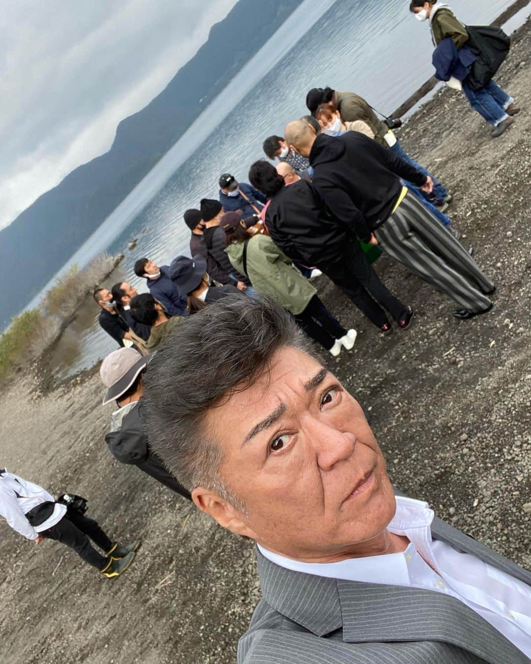 小沢仁志さんのインスタグラム写真 - (小沢仁志Instagram)「今朝は湖で撮影❗️」10月15日 8時42分 - ozawa_hitoshi