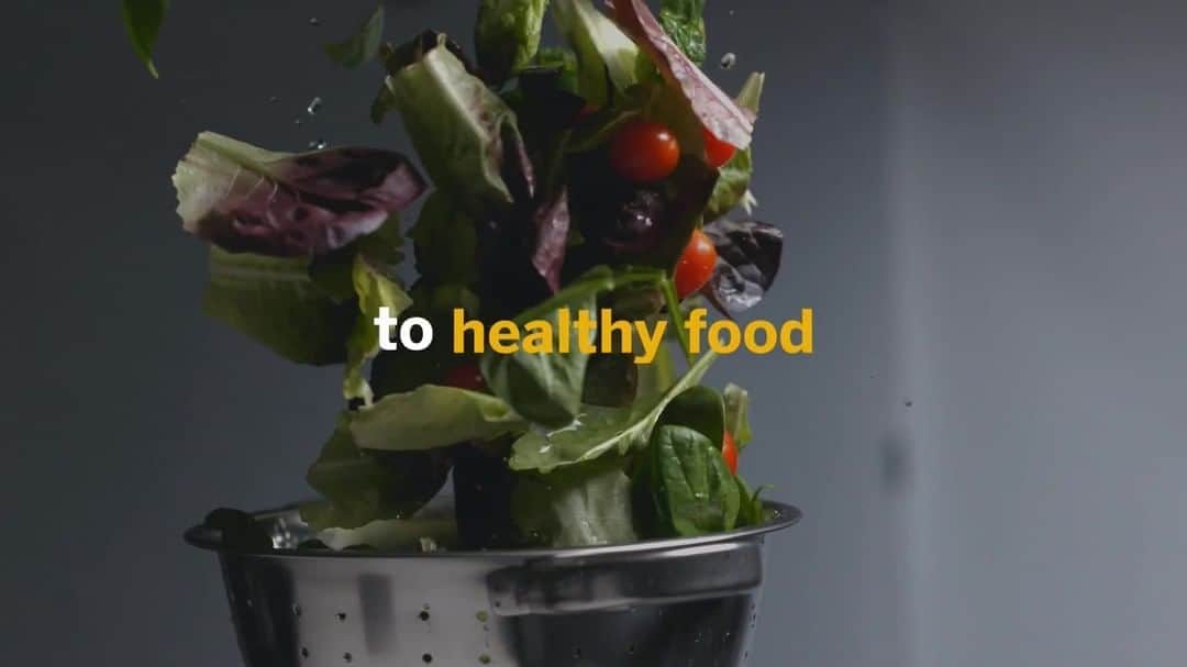 SAPのインスタグラム：「Times of crisis can limit people’s access to healthy food. With back-to-best software from @sapcx, @menue_manufaktur_hofmann can deliver safely and sustainably 🥗🥘 sap.com/crm」