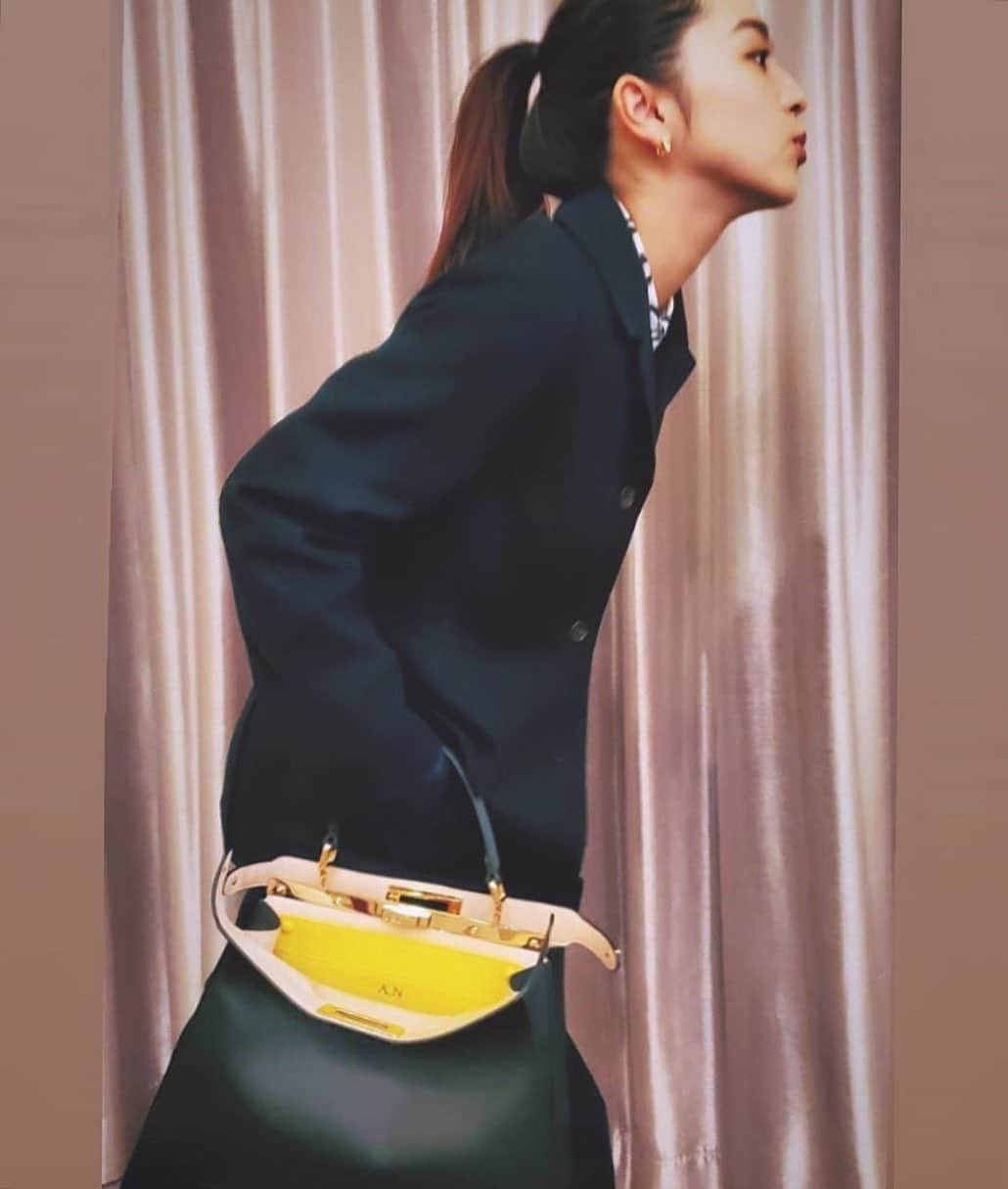 Fendiさんのインスタグラム写真 - (FendiInstagram)「Celebrating #FendIcons day with @cocoannne wearing our #FendiPeekaboo」10月15日 0時25分 - fendi