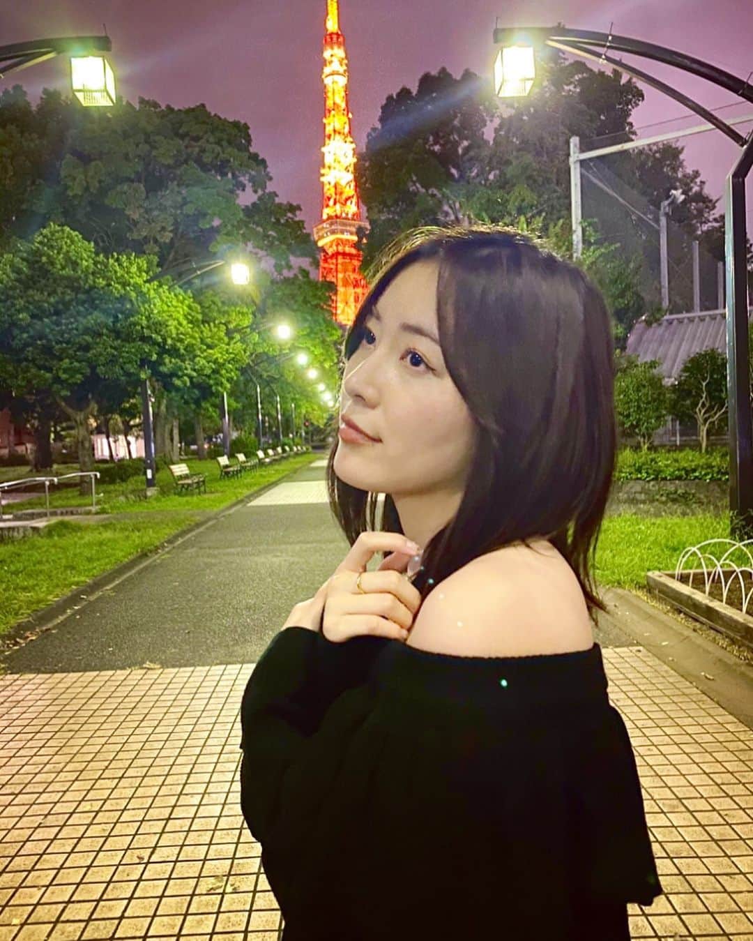 松井珠理奈さんのインスタグラム写真 - (松井珠理奈Instagram)「Do you have any memories of Tokyo? 🗼 初めて東京に来たときは、小学生でした。 ドキドキしながら先輩達の中に飛び込んだ私。 子どもだった私をここまで成長させてくれた皆様との出会いに感謝しています。  #japan  #tokyo  #tokyotower  #jurinamatsui  #fashion #photooftheday  #love  #thankyou  #東京 #東京タワー  #ありがとう #感謝  #ファッション #🗼」10月15日 0時43分 - jurinamatsui3