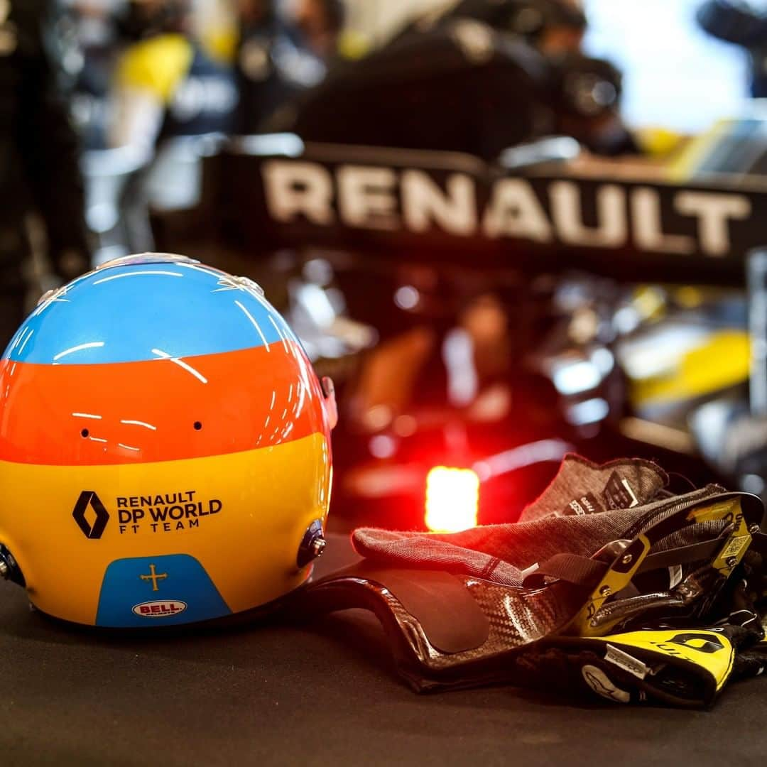 F1さんのインスタグラム写真 - (F1Instagram)「That iconic number 1️⃣4️⃣ hits the track once again... 🤩  📸 x @renaultf1team   #F1 #Formula1 #Barcelona #FernandoAlonso @fernandoalo_oficial」10月15日 1時11分 - f1