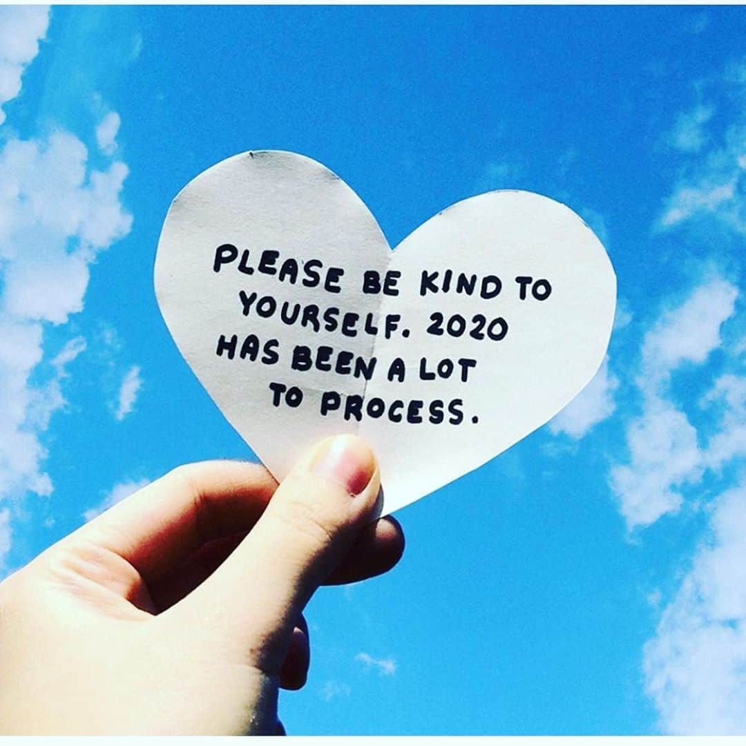 コンスタンス・ジマーのインスタグラム：「Thank you @theoutrageonline! We all need this! #wednesdaywisdom」