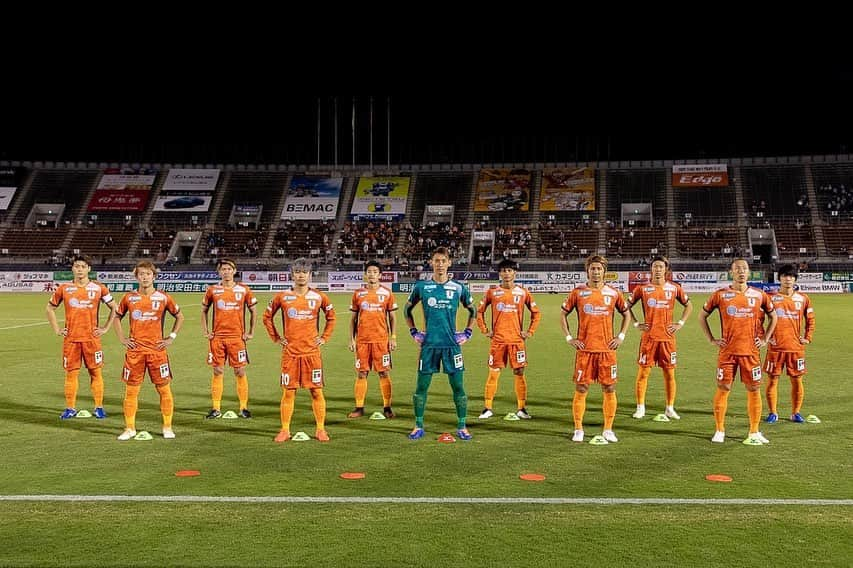 愛媛FCさんのインスタグラム写真 - (愛媛FCInstagram)「Today's match result🍊 愛媛 1-4 東京V LOST…  次節は、10/21（水）19：00 🏟#ニンジニアスタジアム 🆚#V・ファーレン長崎  一つ一つ、一歩一歩。  #dazn  #Jリーグ #明治安田生命j2リーグ  #ehimefc  #愛媛fc」10月15日 1時16分 - ehimefc12