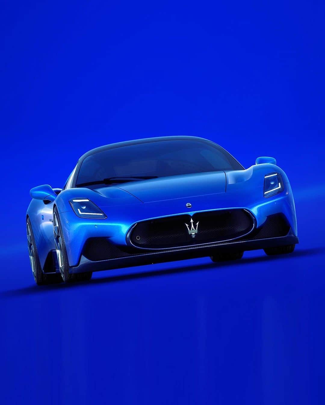 マセラティさんのインスタグラム写真 - (マセラティInstagram)「Blu Infinito.  Sporty, vibrant and high-impact, a blue to recall the victorious MC12. Developed exclusively for the MC20. MC20. The First of its Kind. #MaseratiMC20 #Maserati」10月15日 1時17分 - maserati