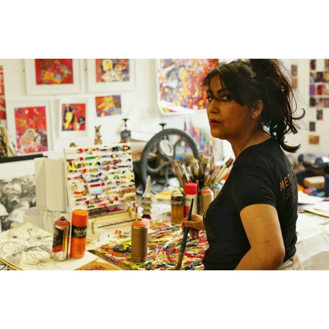 テート・ギャラリーさんのインスタグラム写真 - (テート・ギャラリーInstagram)「'A dadaesque mannequin welcomes everybody to my studio, wearing a crown of anteater quills, assorted bling and blasts of fluorescent paint. This fabulous usher commands you to open your eyes and be fabulous, like me.' 👑🎨⭐ - @chilaburman ​ ​Click the link in our bio to read on as artist Chila Kumari Singh Burman introduces us to her blinged-up East London studio, filled with materials that express her Asian identity as well as her working-class Liverpudlian childhood. She is currently preparing a new work to light up Tate Britain’s iconic façade in time for winter and in time for Diwali, the Hindu festival of lights. ❄️✨ ​If you look closely in the second image you'll see a tiny, embellished 3D model of Tate Britain, which she has been working on in preparation. ​ ​📷 The artist photographed by Susanne Dietz in her SPACE studio in Hackney, London, August 2020 ​📷 Chila Kumari Singh Burman’s studio © Chila Kumari Singh Burman. All rights reserved, DACS 2020」10月15日 1時26分 - tate