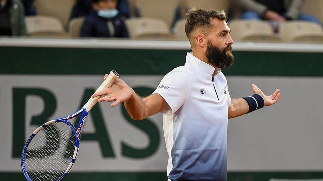 のインスタグラム：「J’ai jamais dit que j’allais gagner le tournoi 😂😂.. #objectif2021 (je le répète à chaque fois) Vivement la fin de cette merde!!!! #covid  PS: bonne chance à @dennisnovi pour la suite!! Un mec au top!! 👏🏼👏🏼💪🏼💪🏼」
