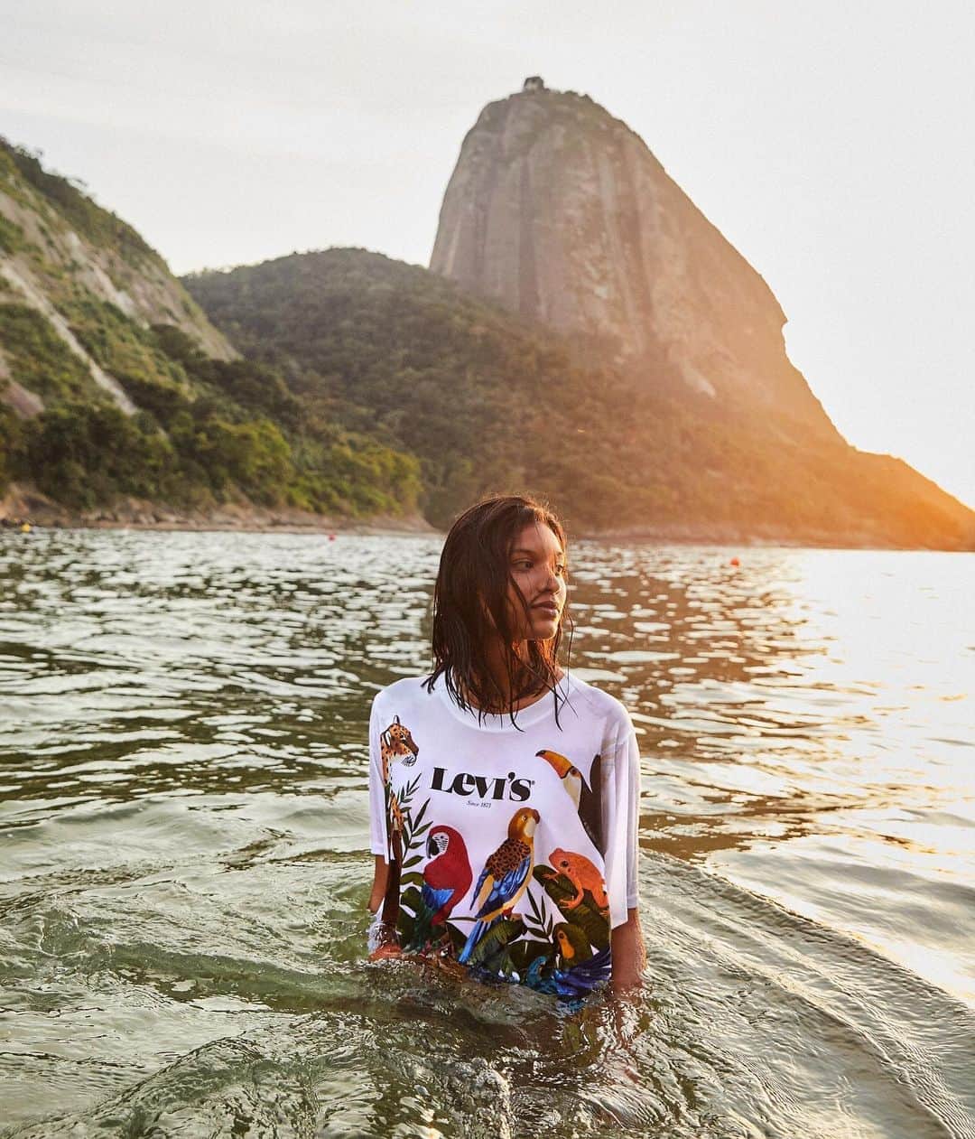 Levi’sさんのインスタグラム写真 - (Levi’sInstagram)「Levi’s® x FARM Rio launching tomorrow in select stores worldwide in Brazil, Canada, Asia & Africa.  Coming to the US on 12.01.」10月15日 2時16分 - levis