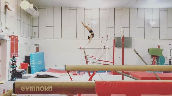 のインスタグラム：「All you can try to be is the best version of yourself 🦋」