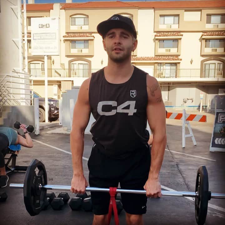 ジャック・グリフォーのインスタグラム：「Nothin like getting back at it after some much needed rest. Gotta put in that work !! 👊🏼」