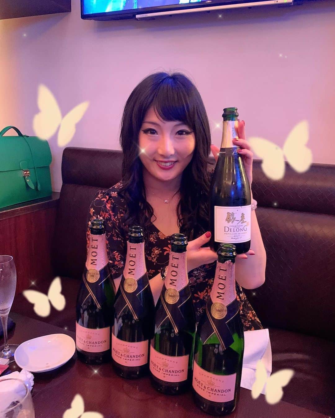真琴さんのインスタグラム写真 - (真琴Instagram)「お酒飲めないので、正直よくわからず…😂😂」10月15日 3時10分 - makochan926