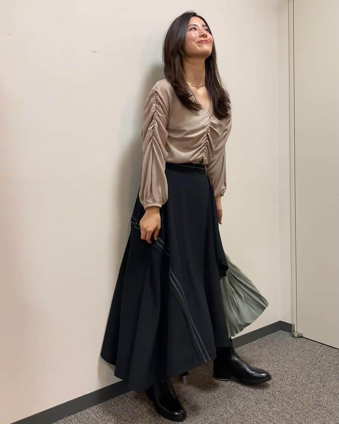 福田彩乃さんのインスタグラム写真 - (福田彩乃Instagram)「🐺 tops & skirt @ladymade_official  boots @zara   カラーも秋らしくなってきました🍂🌰」10月15日 9時09分 - ayanofukuda_official
