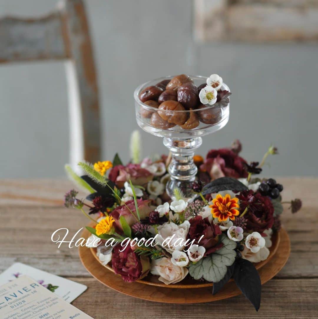 雑誌 花時間 さんのインスタグラム写真 雑誌 花時間 Instagram おはようございます この歌を知っていますか この広い野原いっぱい 咲く花を ひとつ残らず あなたにあげる 赤いリボンの 花束にして 森山良子さんの歌 この広い野原いっぱい にのせて