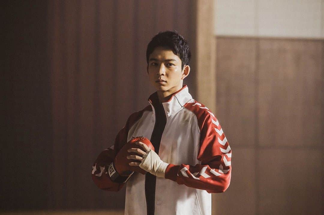 鈴木仁のインスタグラム：「. 映画『ブレイブ-群青戦記-』 ボクシング部　黒川敏晃役で出演させて頂きます。  2021年3月12日公開 お楽しみに！  #ブレイブ  #群青戦記」