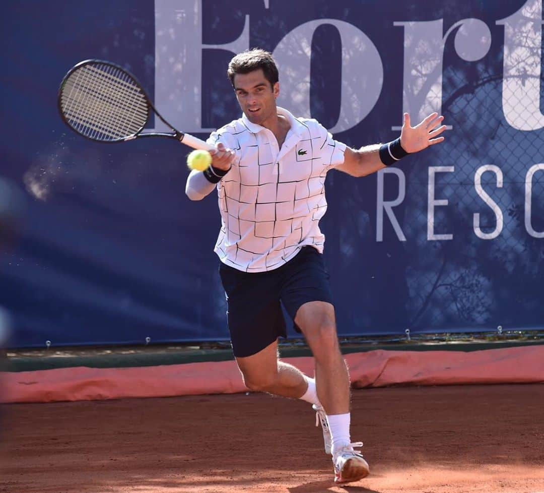 パブロ・アンドゥハルのインスタグラム：「Dura derrota la de hoy en el #Sardegnaopen.  Mucha suerte @fededelbonis para el resto del torneo. Seguimos! 📷@LaPresse_news . #atptour #Cerdeña #tenis」